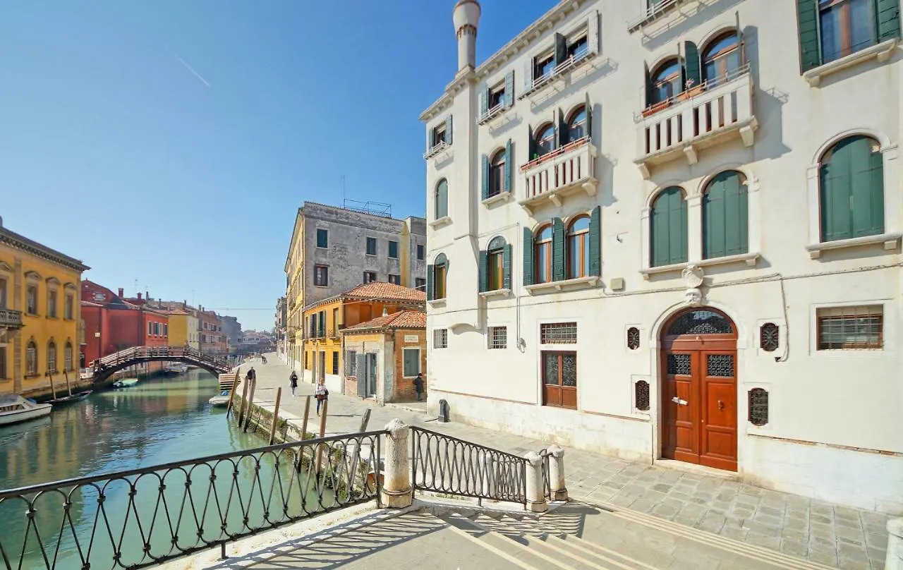Dolcevita Apartments N 315 البندقية